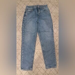American Eagle Outfitters curvy mom jeans size 0 short